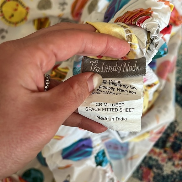 Land of Nod Kid's Solar System Deep Space Set 🌎 🪐 ✨ - Picture 10 of 12